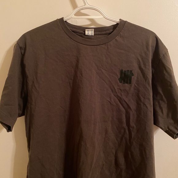 Undefeated t-shirt - Picture 1 of 2